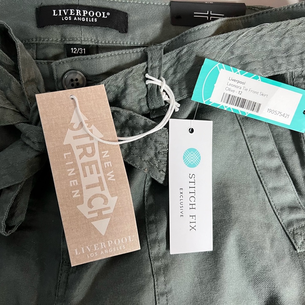 Stitch Fix Liverpool Skirt - NWT - Size 12 - Picture 3 of 4